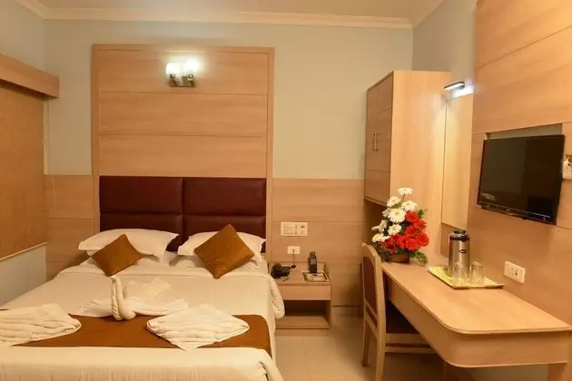 Deluxe Tek Büyük Yataklı Oda, 1 Çift Kişilik Yatak, Şehir Manzaralı