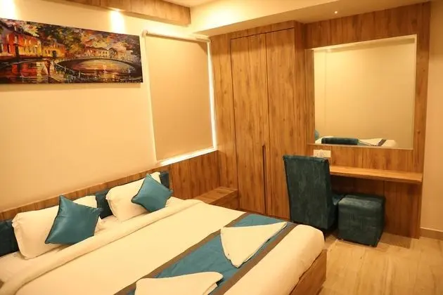 Deluxe Tek Büyük Yataklı Oda