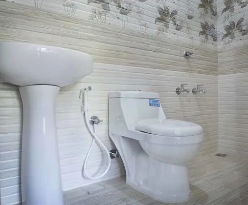 Deluxe Tek Büyük Yataklı Oda, Göl Manzaralı