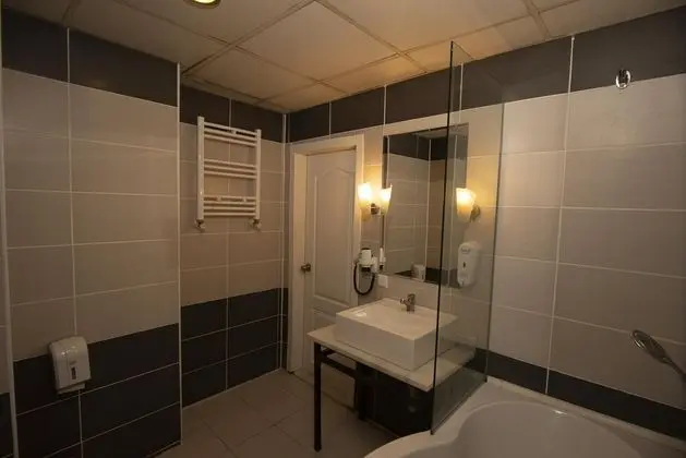 Triple,Şehir Manzaralı,Jakuzili