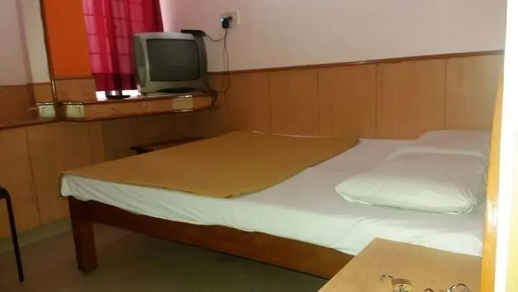 Basic Tek Büyük Yataklı Oda, Şehir Manzaralı
