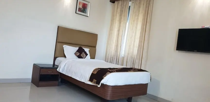 Deluxe Büyük Yataklı Tek Kişilik Oda, 1 Tek Kişilik Yatak, Sigara İçilmez, Şehir Manzaralı