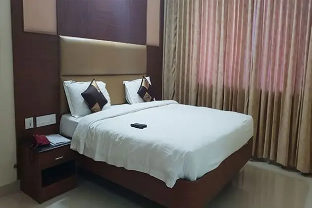 Deluxe Tek Büyük Yataklı Oda, 1 Çift Kişilik Yatak, Engellilere Uygun, Şehir Manzaralı