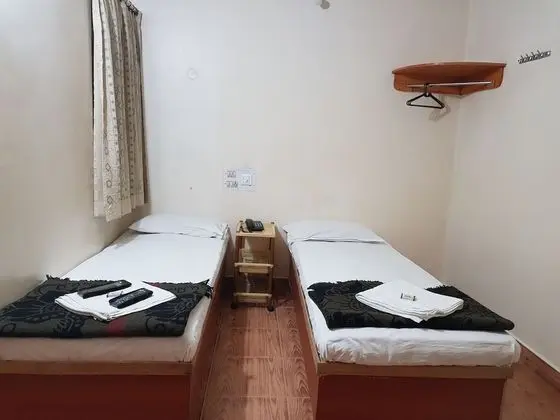 Economy Tek Büyük Yataklı Oda