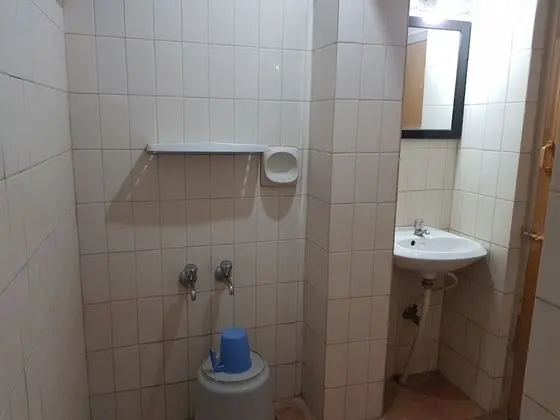 Economy Tek Büyük Yataklı Oda