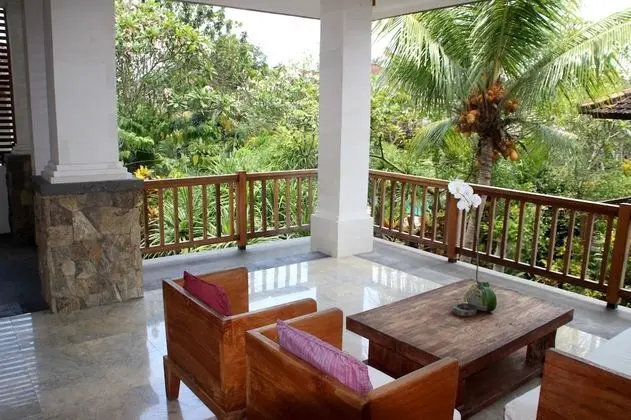 Süit (Comp Daily Aft Tea & Welcome Massage)