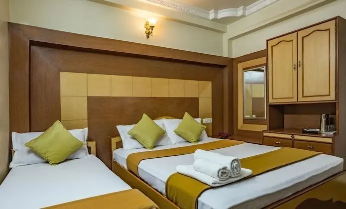 Deluxe Üç Kişilik Oda
