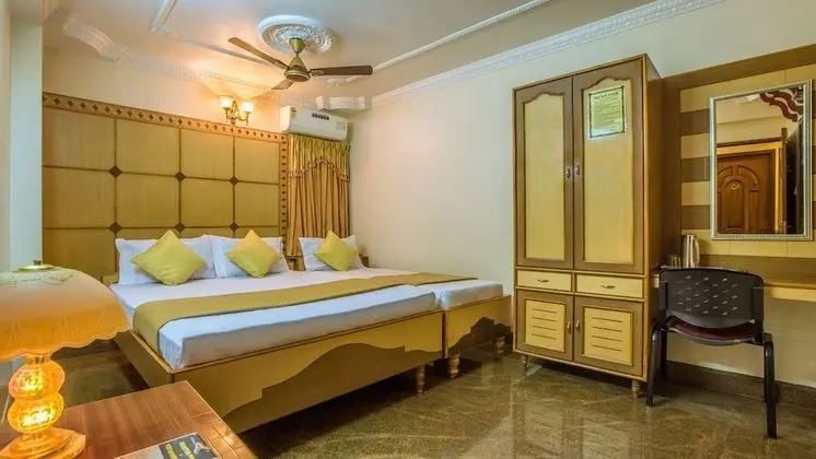 Deluxe Üç Kişilik Oda