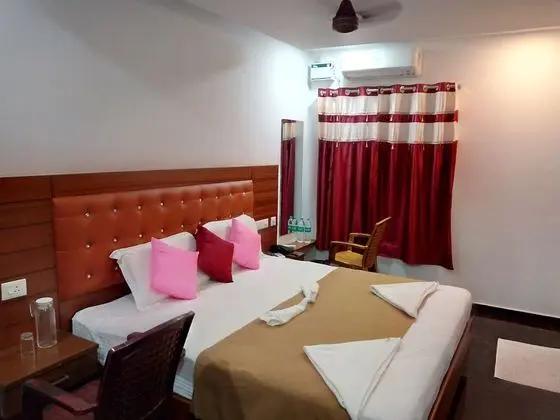 Deluxe Tek Büyük Yataklı Oda, 1 Çift Kişilik Yatak, Şehir Manzaralı