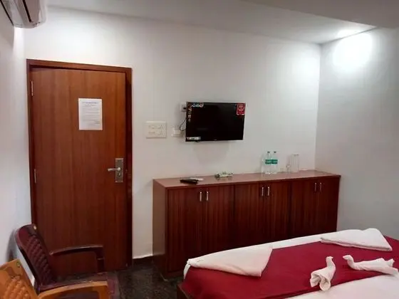 Deluxe Tek Büyük Yataklı Oda, 1 Çift Kişilik Yatak, Şehir Manzaralı