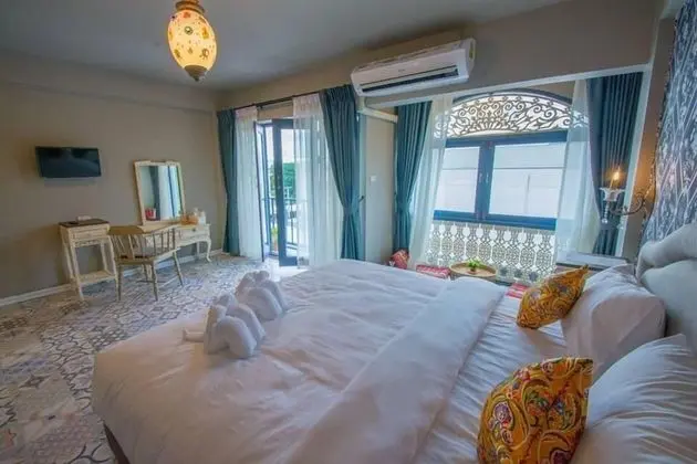 Superior Double Room with Balcony