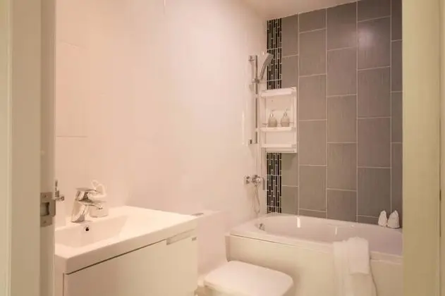 Çatı Katı Süiti (Penthouse), 1 En Büyük (King) Boy Yatak, Mutfak