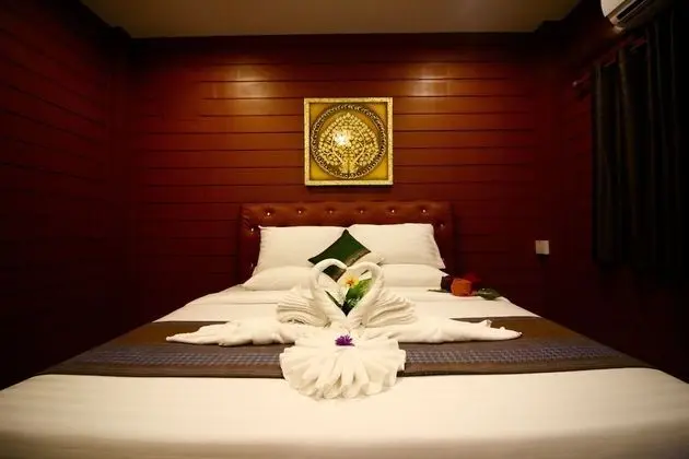 Deluxe VIP for 4 People