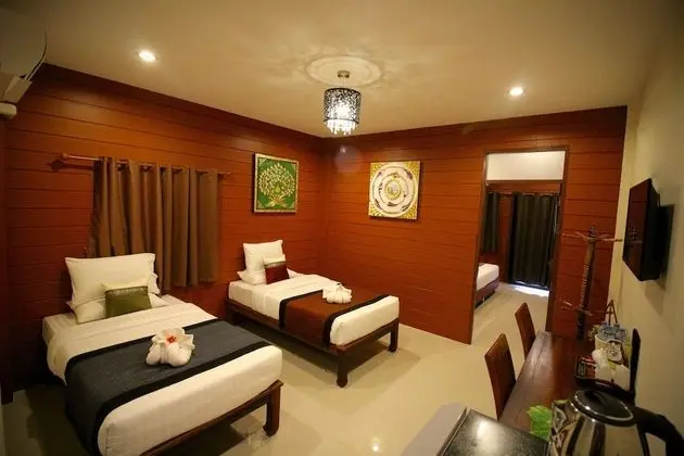 Deluxe VIP for 4 People