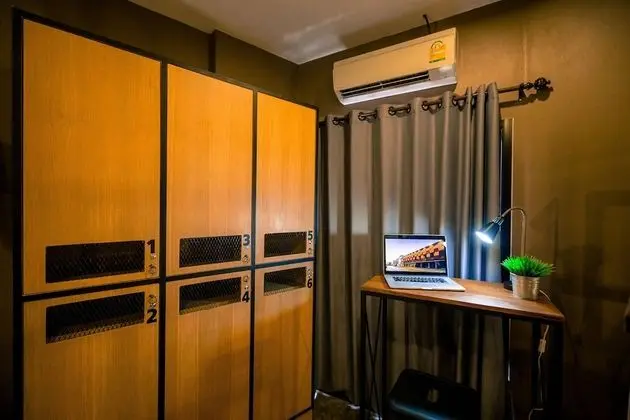 6 Beds Female Dormitory