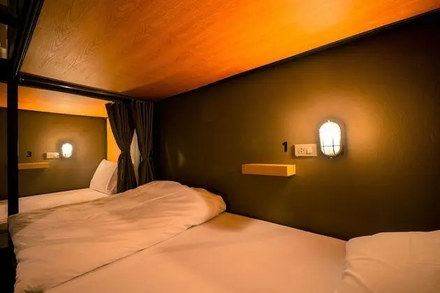 6 Beds Female Dormitory