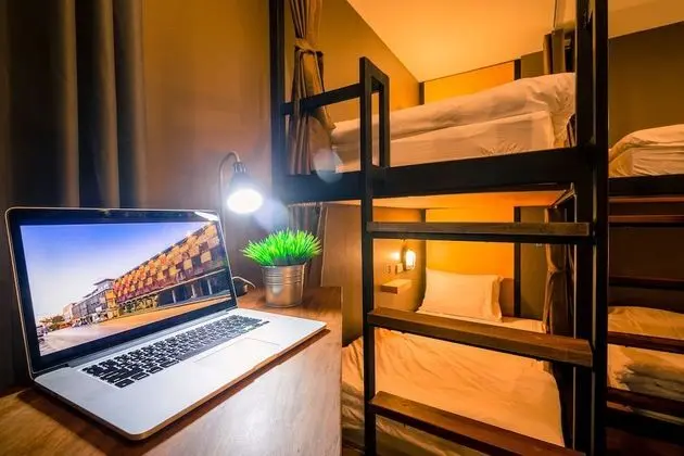 6 Beds Female Dormitory