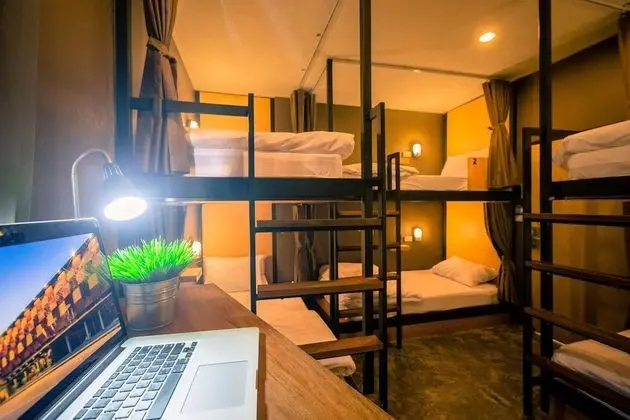 6 Beds Mixed Dormitory
