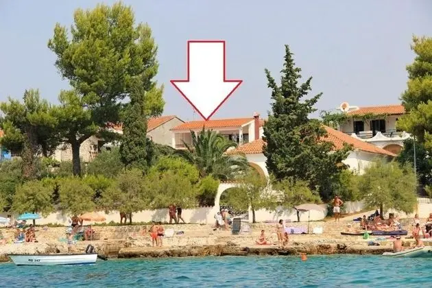 Apart Daire (Srki - 50m from the sea - A1 prizemlj)