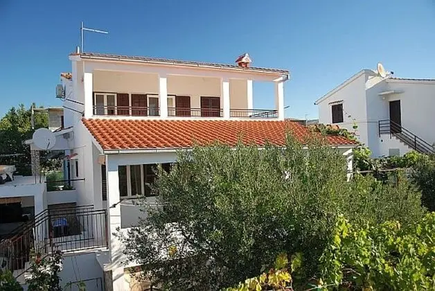 Apart Daire (Srki - 50m from the sea - A1 prizemlj)