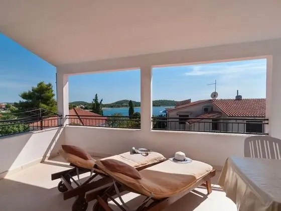 Apart Daire (Srki - 50m from the sea - A2 kat (4))