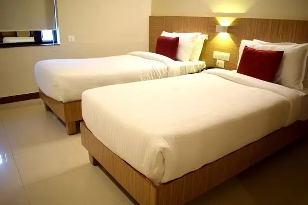 Deluxe Tek Büyük Yataklı Oda, 1 Çift Kişilik Yatak, Şehir Manzaralı