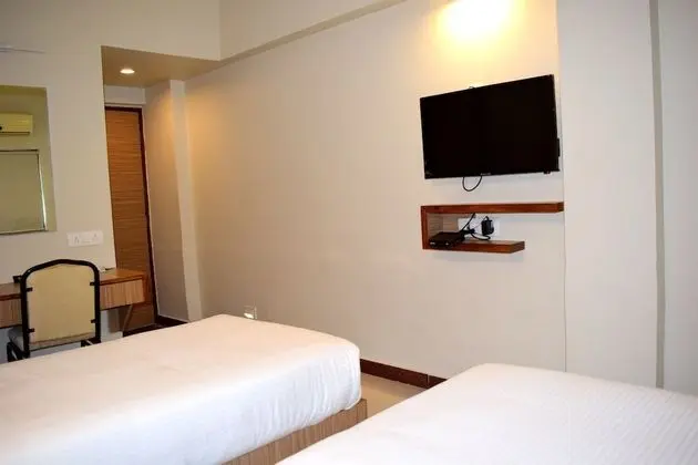 Deluxe Tek Büyük Yataklı Oda, 1 Çift Kişilik Yatak, Şehir Manzaralı