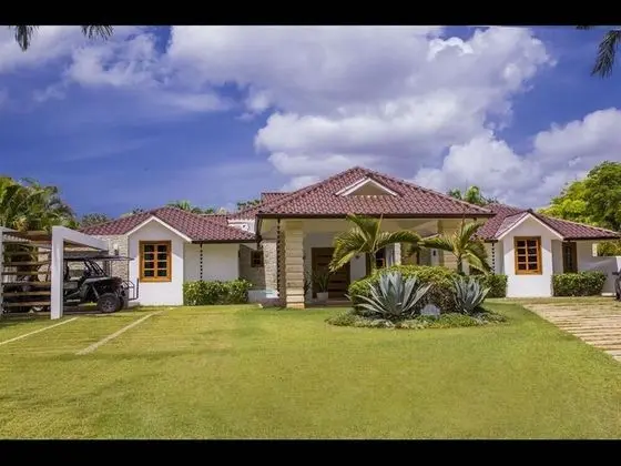 Villa, 4 Yatak Odası, Engellilere Uygun, Sıcak Su Havuzu