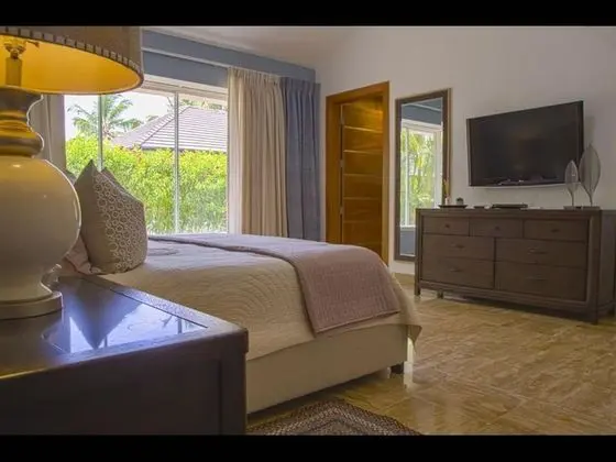 Villa, 4 Yatak Odası, Engellilere Uygun, Sıcak Su Havuzu