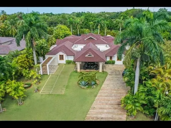 Villa, 4 Yatak Odası, Engellilere Uygun, Sıcak Su Havuzu