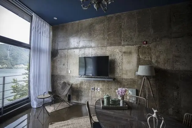 Premium Çatı Katı (Loft), 2 Büyük (Queen) Boy Yatak, Sigara İçilmez, Nehir Manzaralı (SS III)