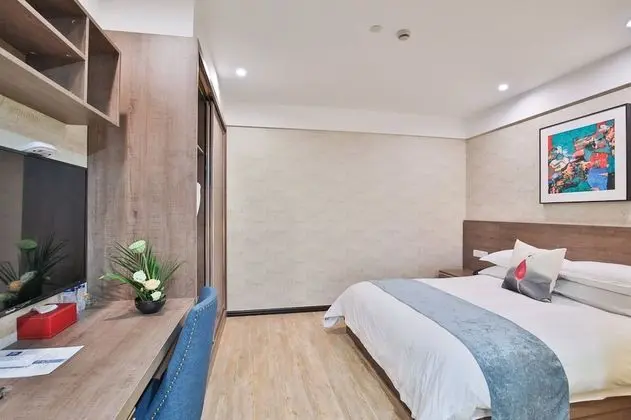 City Tek Büyük Yataklı Oda