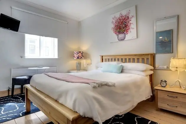 Comfort Tek Büyük Yataklı Oda