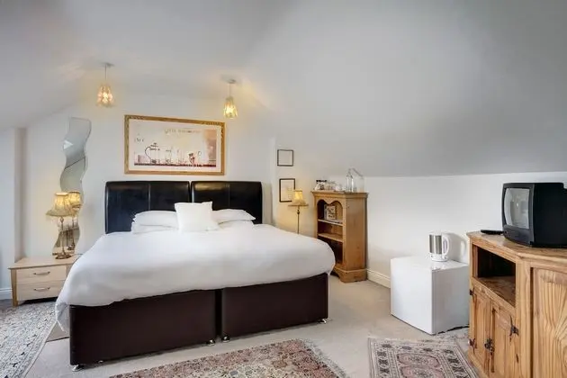 Comfort Tek Büyük Yataklı Oda