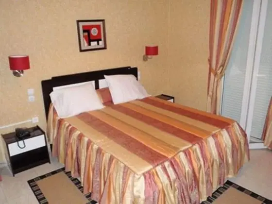 Deluxe Tek Büyük Yataklı Oda