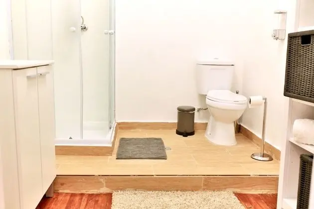 Basic Tek Büyük Yataklı Oda, Ortak Banyo