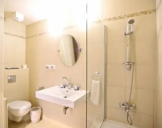 İki Ayrı Yataklı Oda, Bahçe Manzaralı