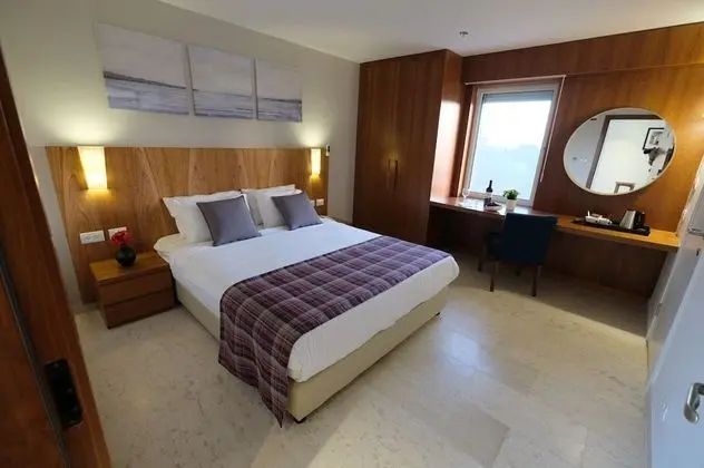 Superior Tek Büyük Yataklı Oda, Bahçe Manzaralı