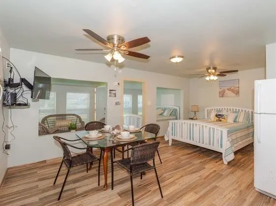 Ev, 2 Büyük (Queen) Boy Yatak, Mutfak, Kısmi Deniz Manzaralı