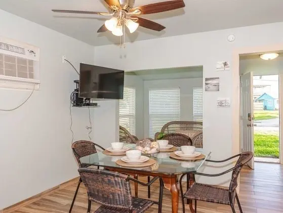 Ev, 2 Büyük (Queen) Boy Yatak, Mutfak, Kısmi Deniz Manzaralı