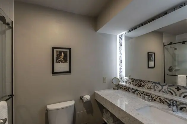 Oda, 1 En Büyük (King) Boy Yatak, Sigara İçilmez, Balkon