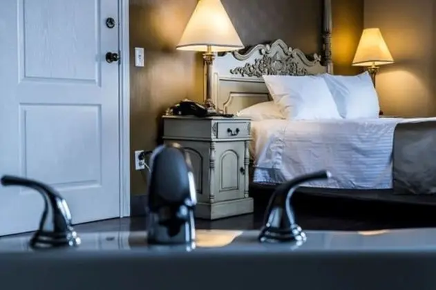 Deluxe Oda, 1 Büyük (Queen) Boy Yatak, Balkon, Göl Manzaralı