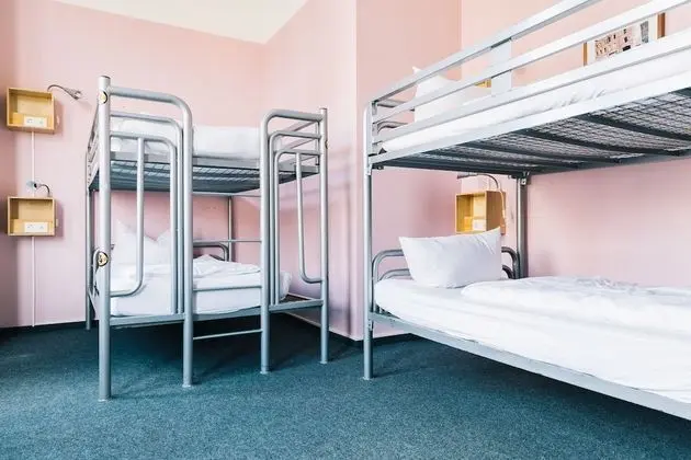 Ortak Ranzalı Oda, Sadece kadınlar için (6 Bed)