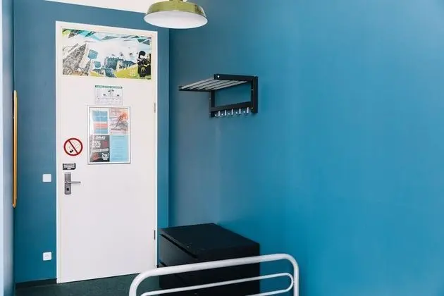 Tek Kişilik Oda, Ortak Banyo