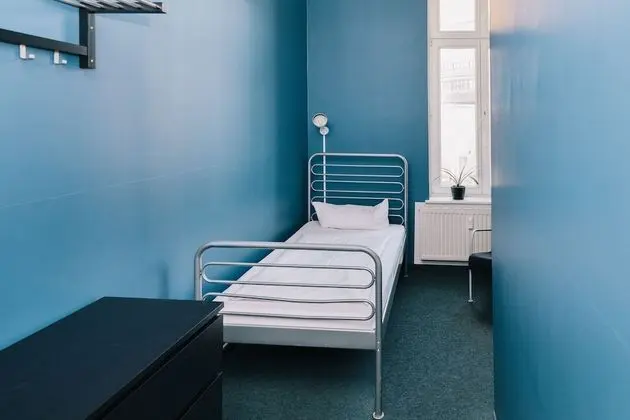 Tek Kişilik Oda, Ortak Banyo