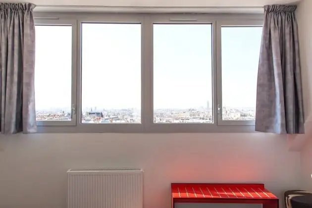 One Bed in a Eight Bed Mixed Dorm With Shared Bathroom