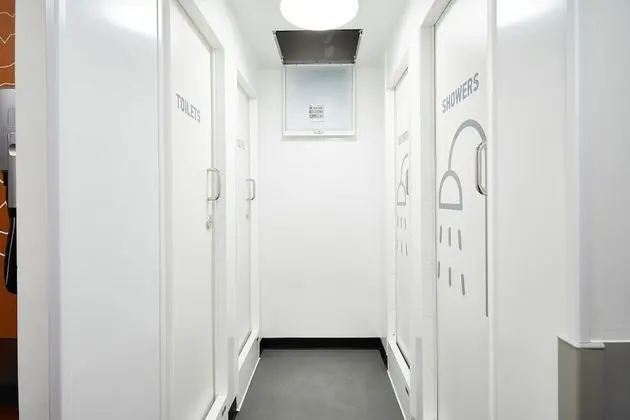 Bed in 12 Bed Dorm, shared bathroom