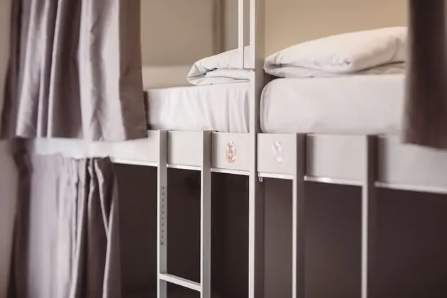 Private 4-Bedroom, shared Bathroom