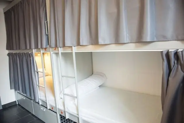 Private 6-Bedroom, shared Bathroom