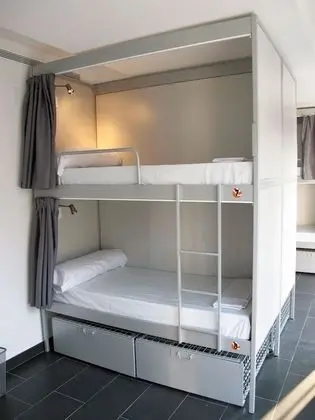 Private 6-Bedroom, shared Bathroom